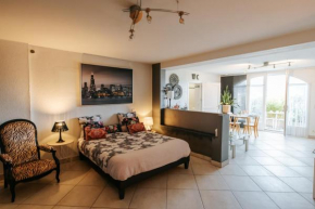 Panorama Dream Annecy, Appart 42 m2 avec terrasse abritée, piscine et parking à 10 min d'Annecy